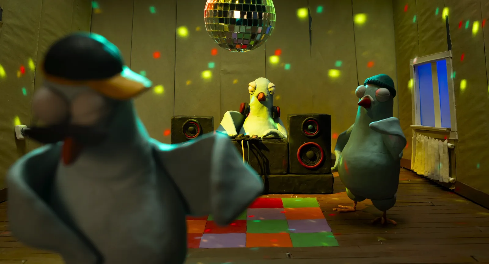 Cena 2 de O Pinguim e o Pombo